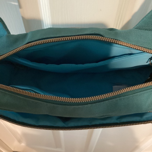 Travelon cross body shoulder bag - Picture 3 of 4